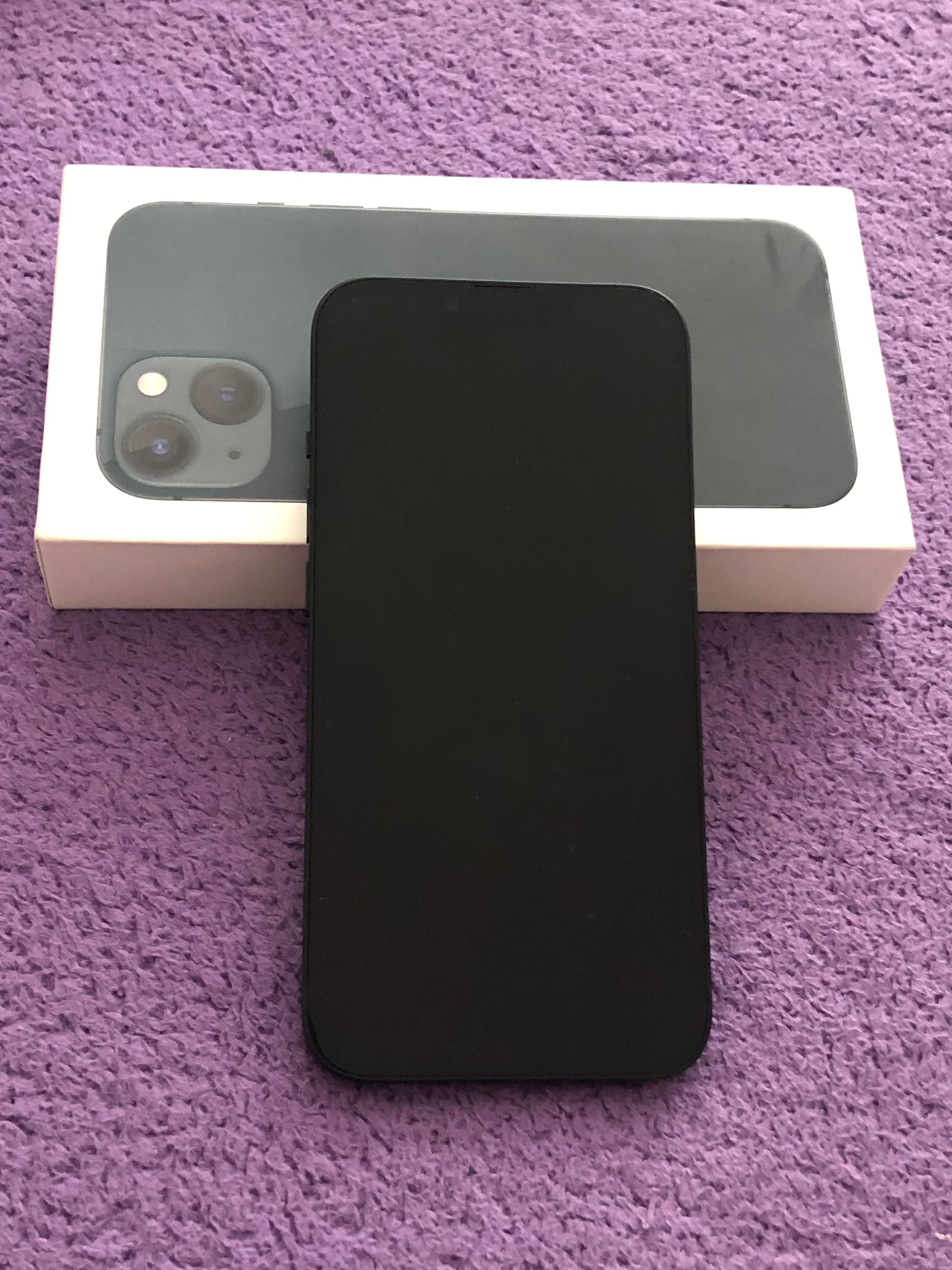 Смартфон Apple iPhone 13 128GB Midnight 100% батерия без драскотина