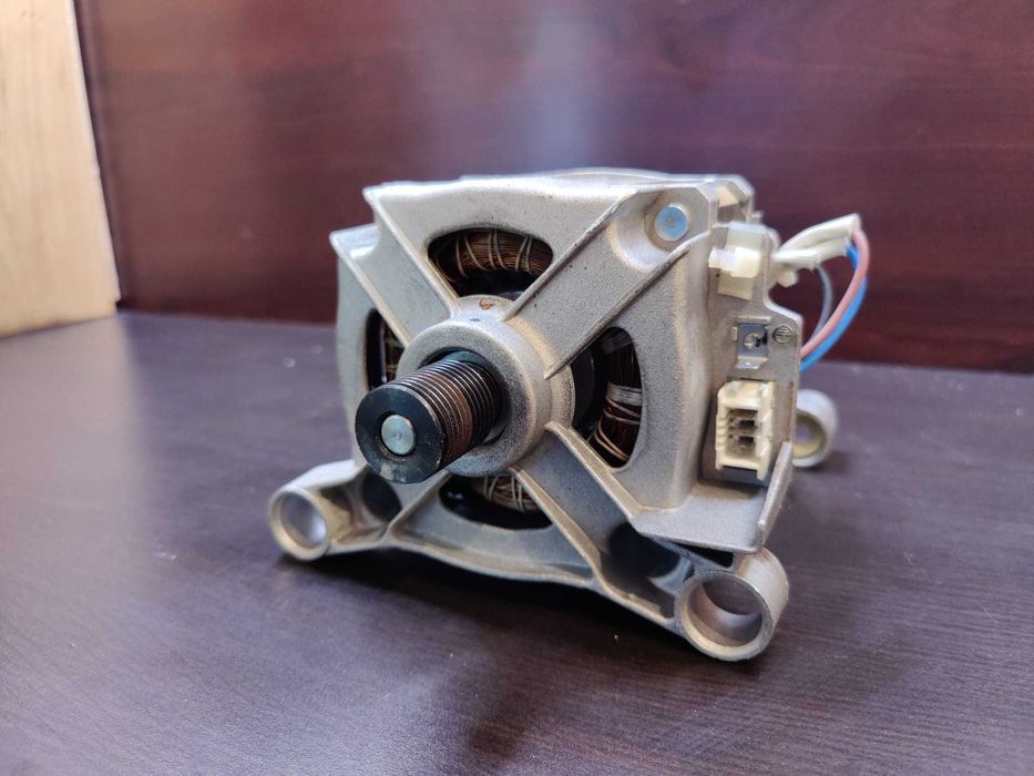 motor 3 pini Masina de spalat Electrolux PerfectCare600 / C138