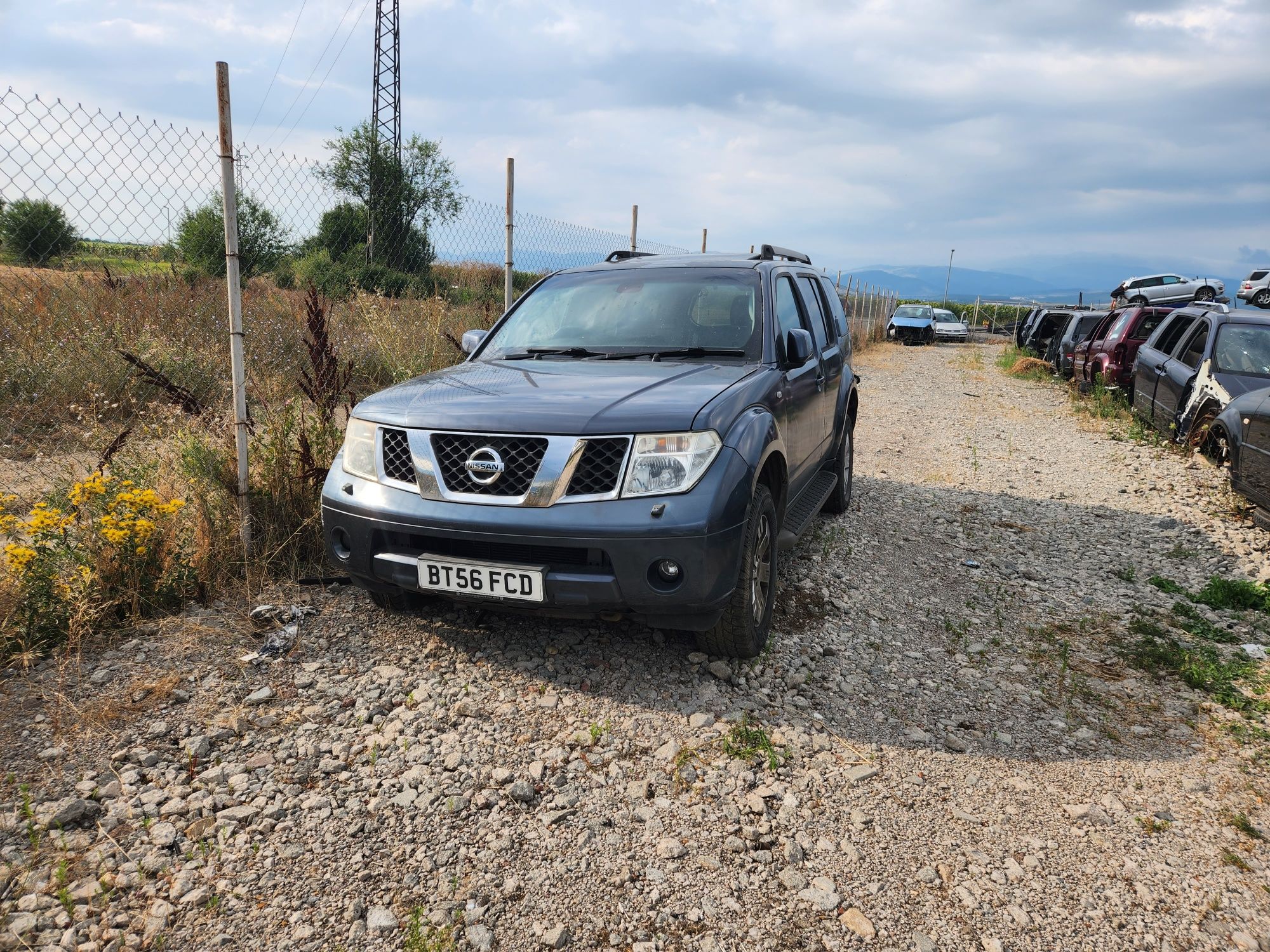 За части Nissan Pathfinder 2.5д. Ауто 2009г