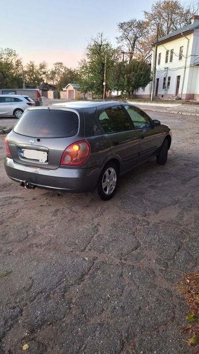 Nissan almera 1.5 benzina