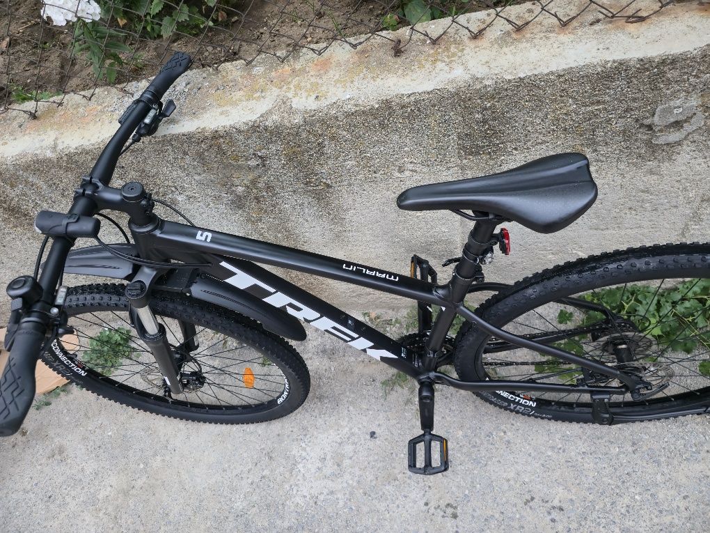 Trek Marlin 5 29 цола М/L размер Хидравлични дискови Отличен