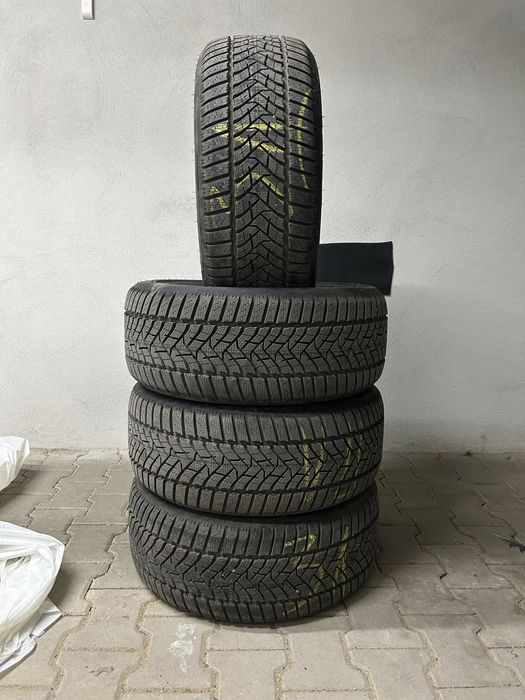 Продавам зимни гуми 225/45/17 DUNLOP WINTER SPORT 5 MFS 91H
