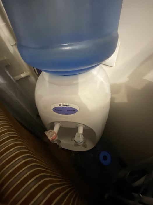 Продам диспенсер/кулер доя воды