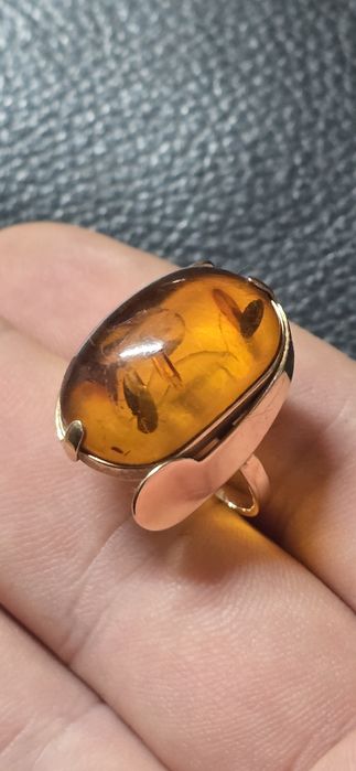 Inel aur chihlimbar natural Rusia