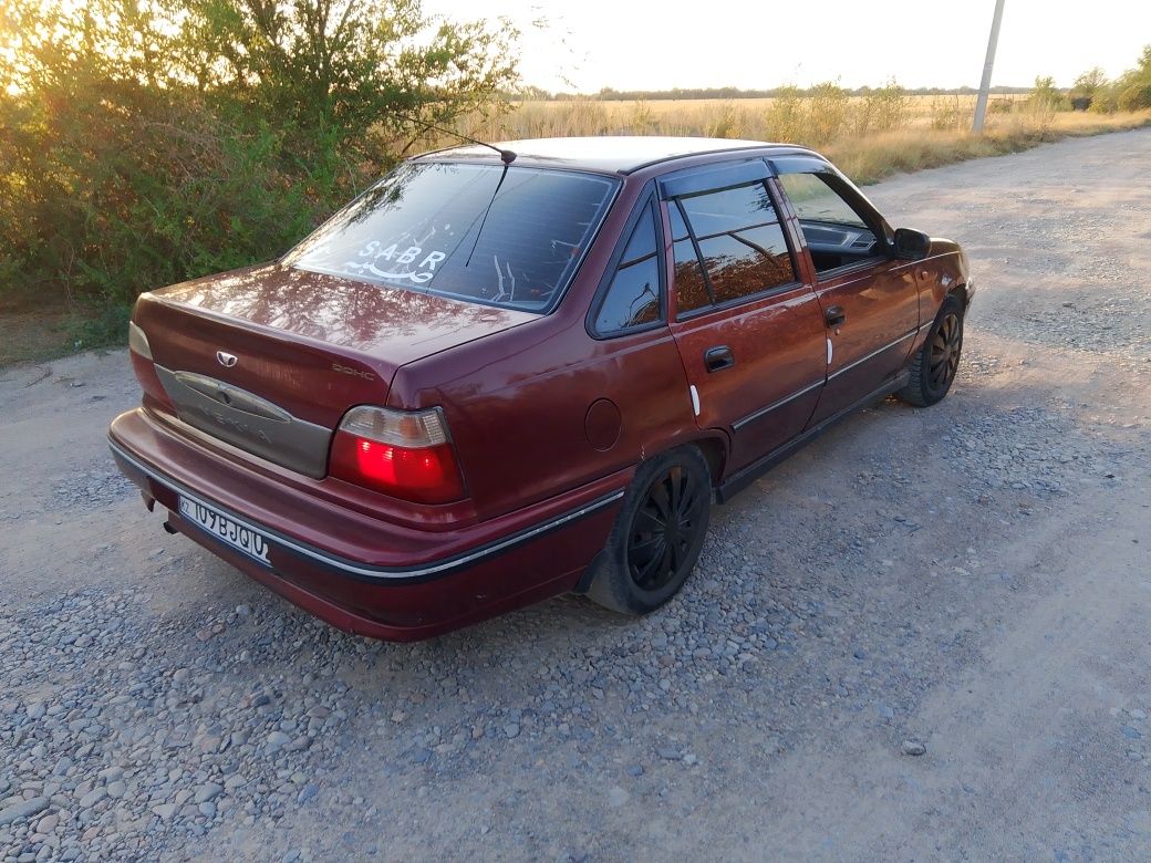 Срочно продам нексия 1