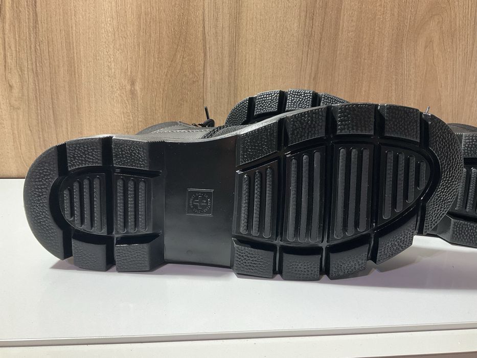 Обувки (боти) Dr. Martens Combs Tech