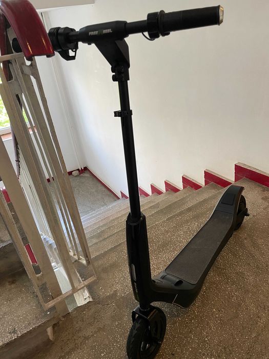 Trotineta electrica pliabila FreeRider 300w 120kg 20km/h 25km nuXiaomi