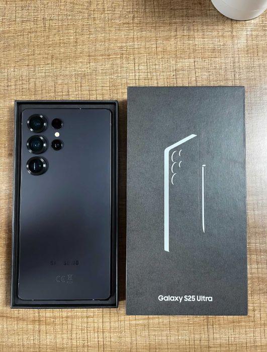 Samsung S25 Ultra 1tb + Samsung buds3 и зарядно