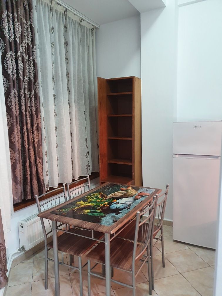 Apartament cu o cameră complet mobilat și utilat