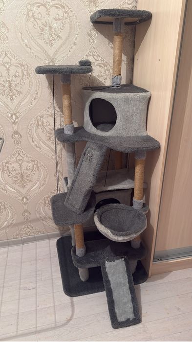 Продам домик для кошек бу