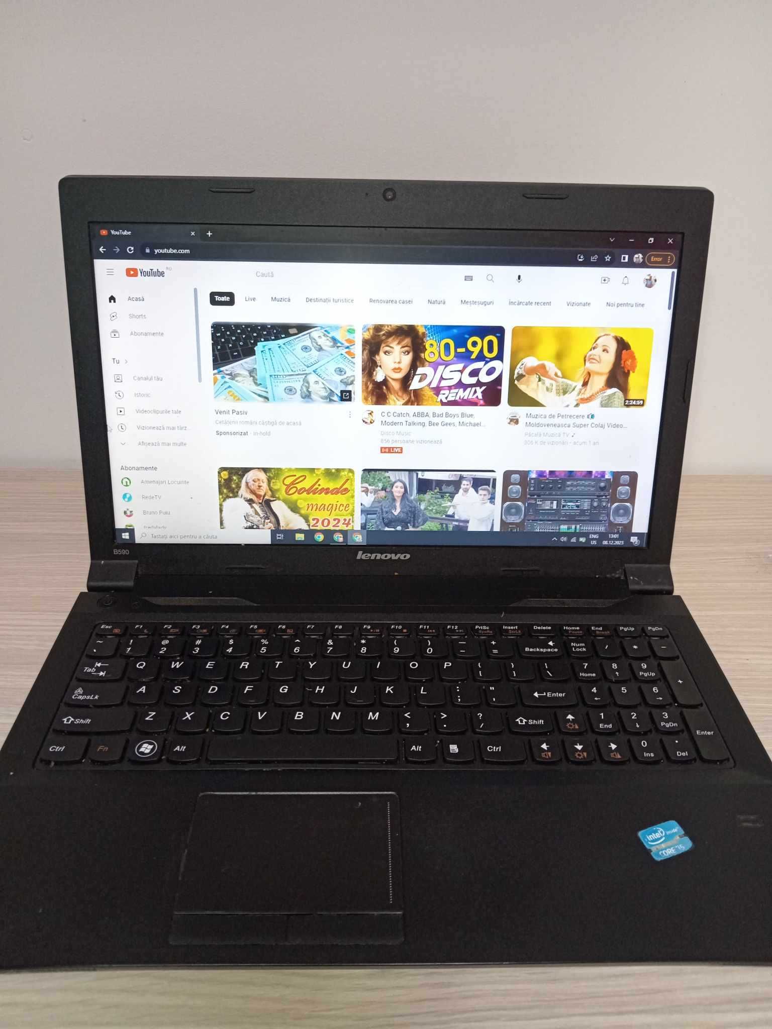 Vând laptop Lenovo