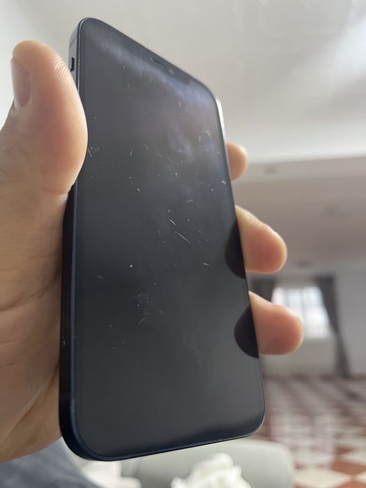 Iphone 12 folosit, in stare buna de functionare