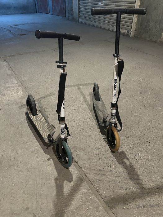 Детска тротинетка KikkaBoo със сините колела