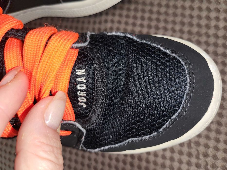 Маратонки NIKE JORDAN, номер 37.5