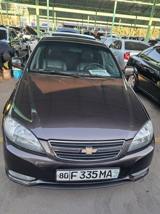 Продаю срочна автомобил ЖЕНТРА