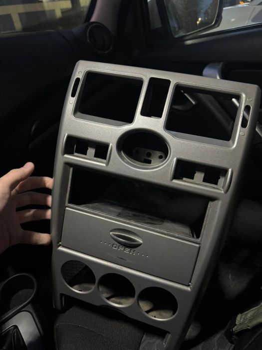 консоль центральная приора 1