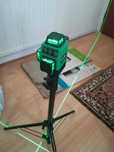 Nivela laser cu Trepied Autonivelare ,telecomanda ,acumulator portabil