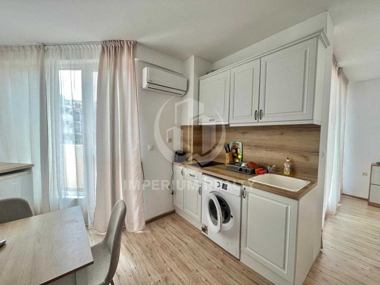 Продава се Двустаен апартамент в к.к. Слънчев бряг - 72 кв.м за 875 €/кв.м - Снимка #1