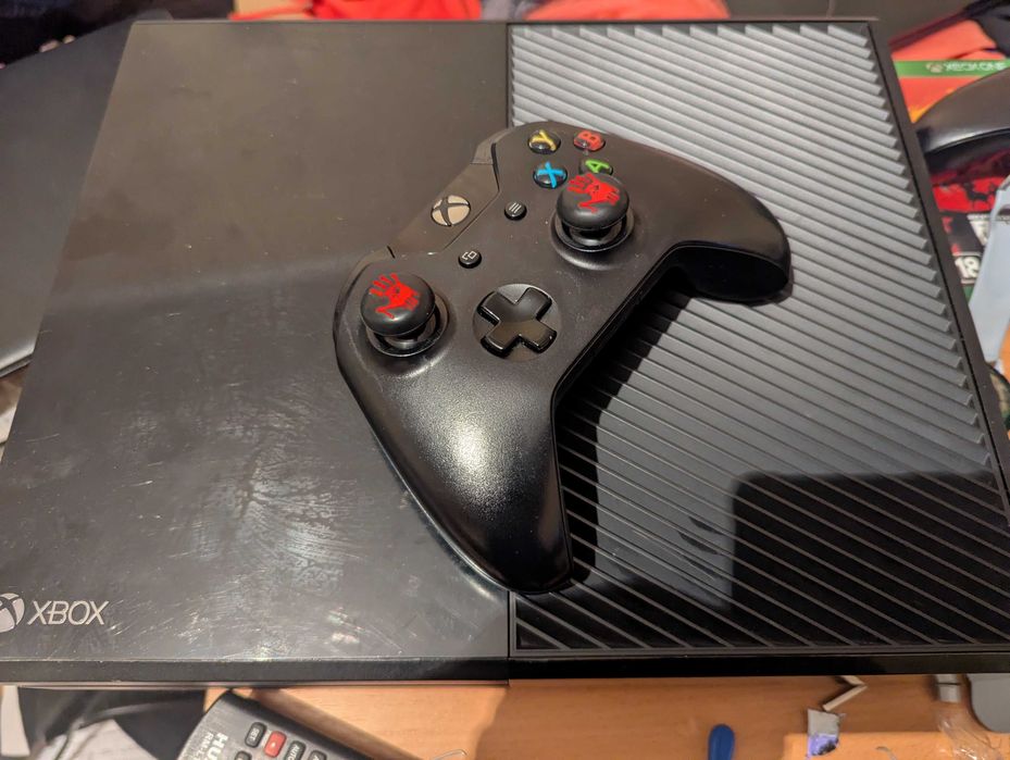 Xbox one 500 gb с играми