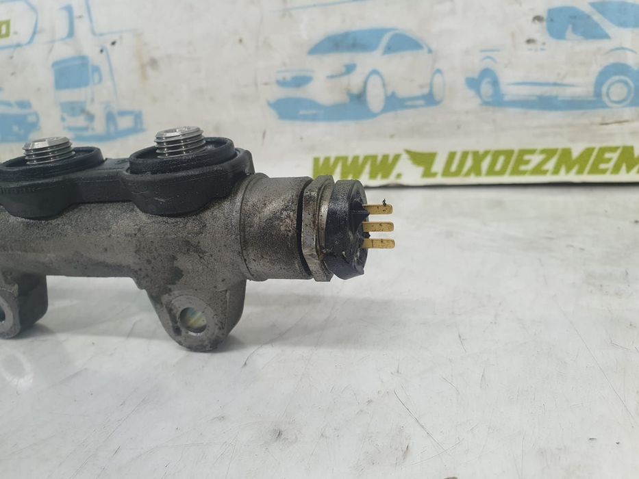 Rampa injectoare 8200962035a 2.0 dci M9R Nissan Primastar 1 [facelift