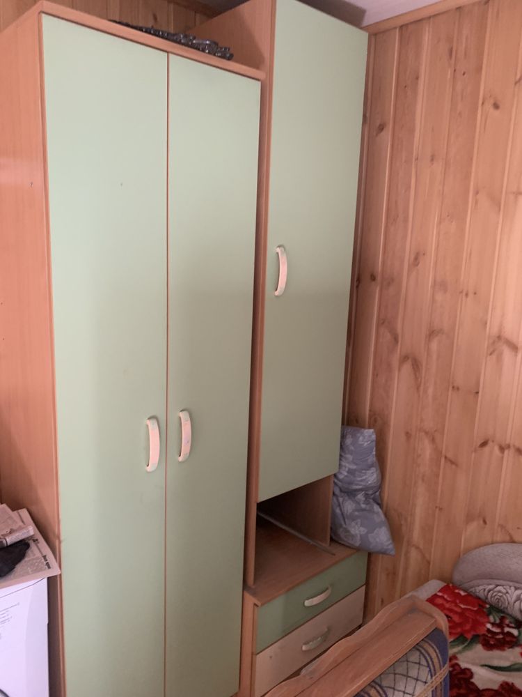 Шкаф в детскую состояние хорошее