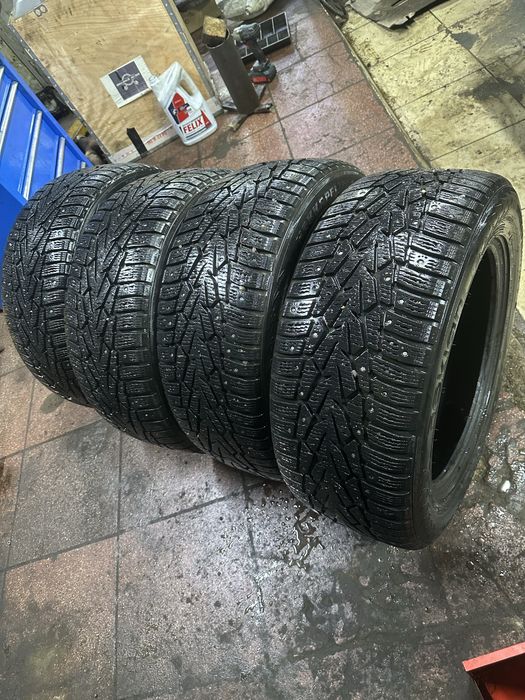 Зимние шины 235/55/17 шипы