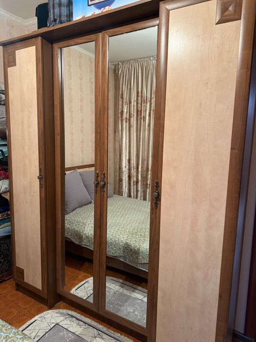 Продам спальный гарнитур