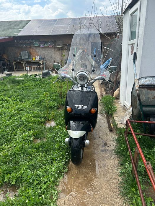 Scuter Aprilia Mojito Custom 50cc