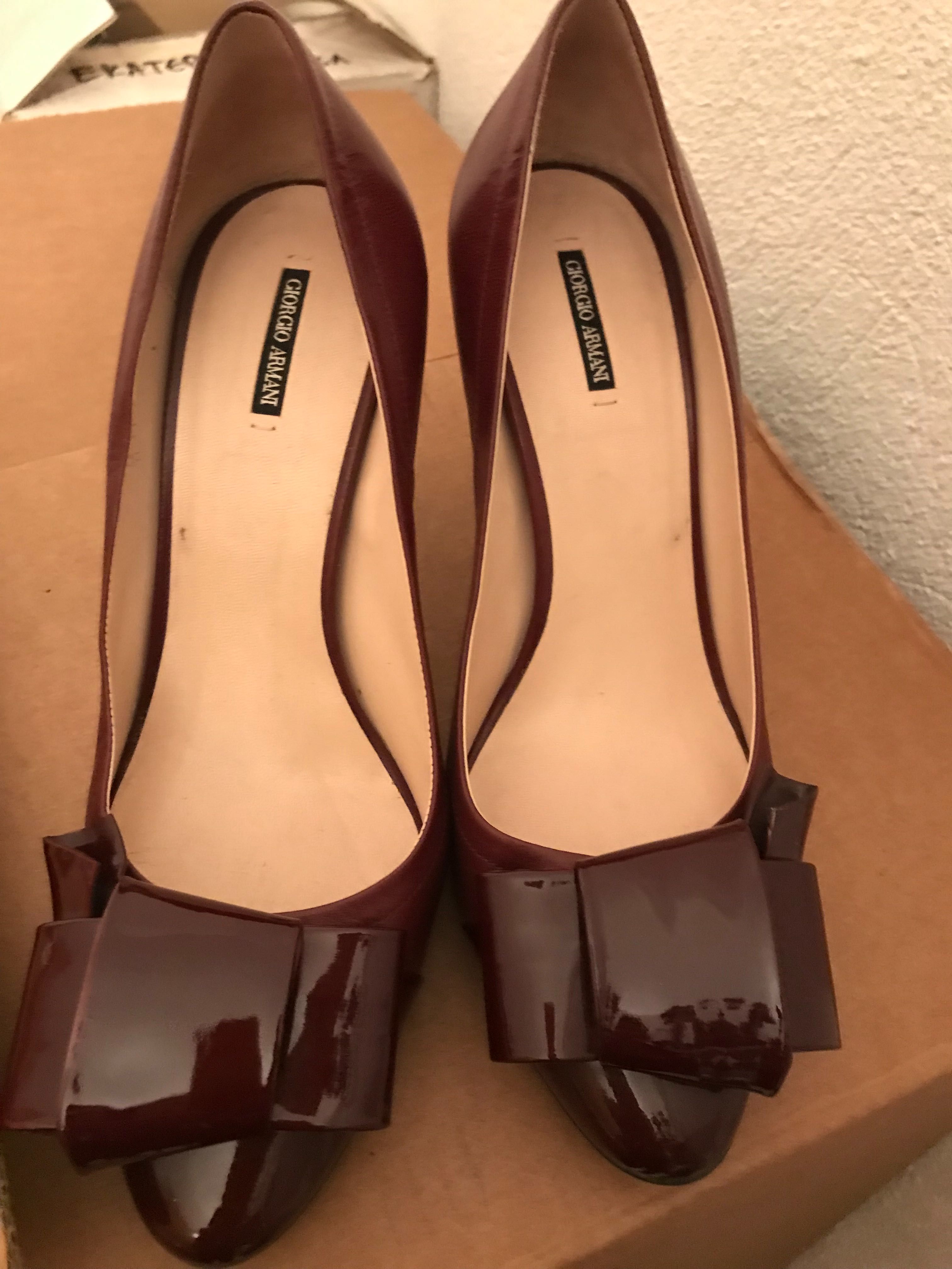 Тъмно червени кожени обувки Armani с панделка и ток 10 см