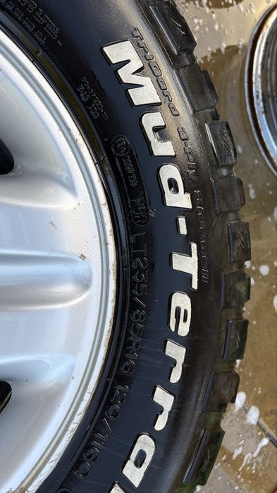 Cauciuc Bfgoodrich mud terrain + jante toyota land cruiser 70