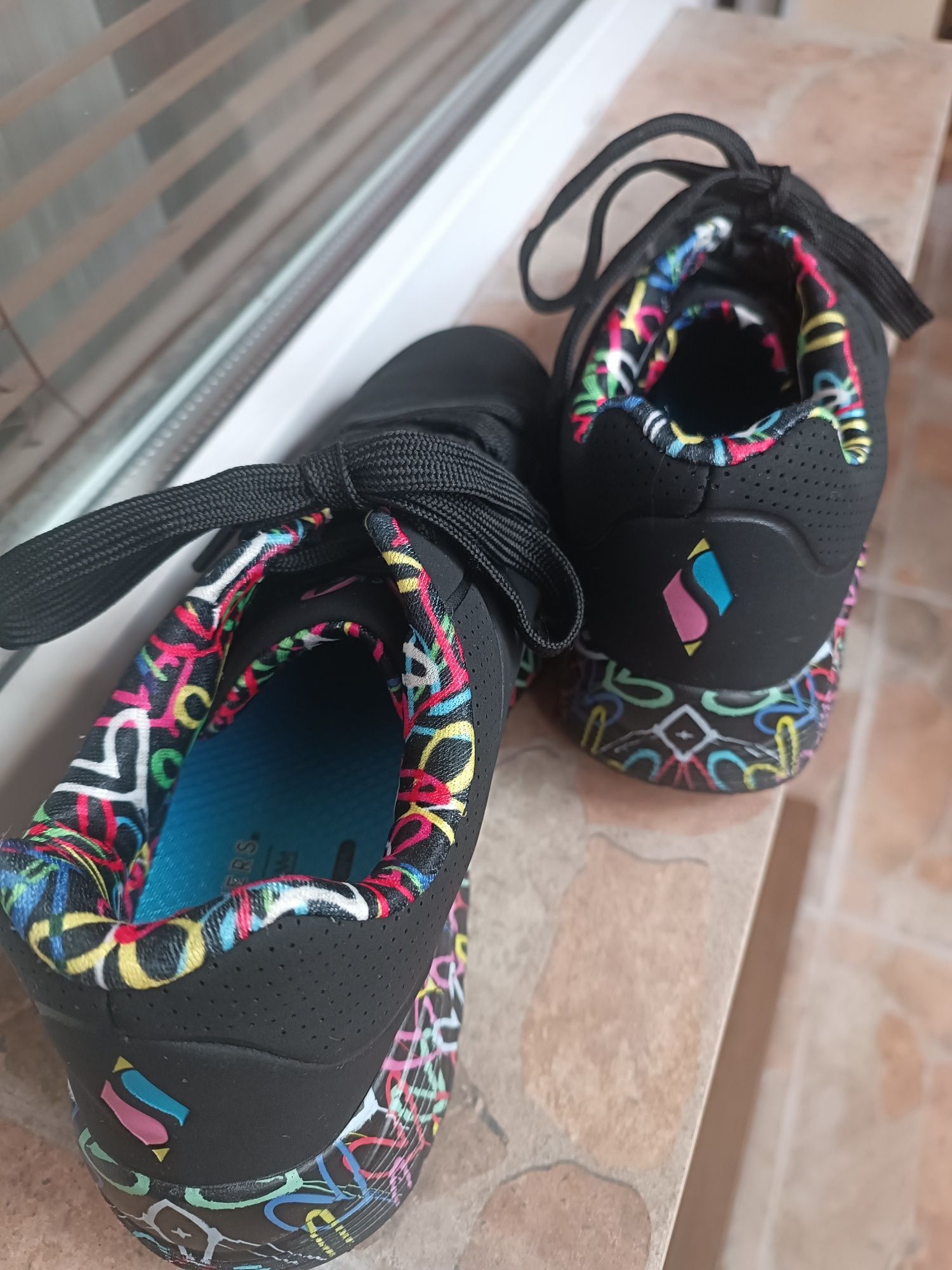 Маратонки Skechers