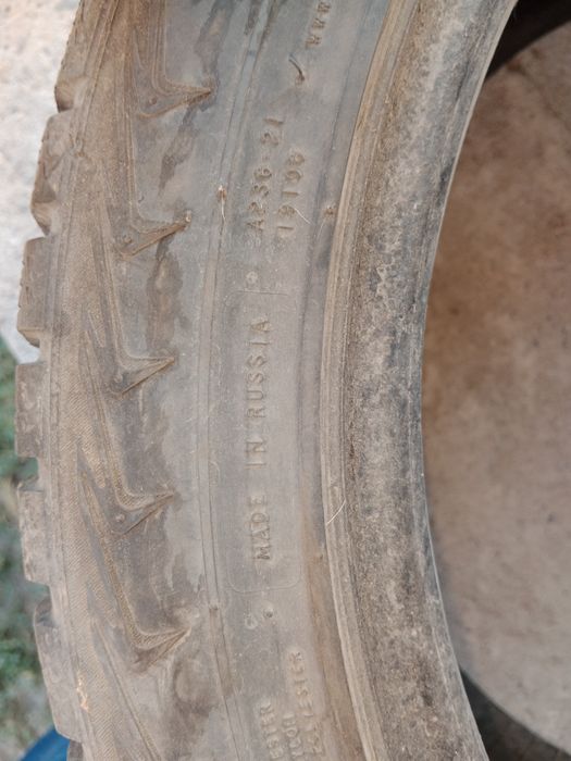 Зимние шины 3шт 225/45 R17