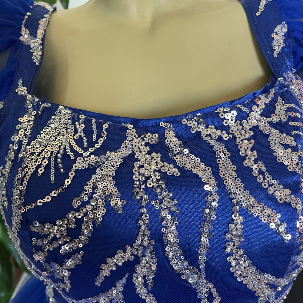 Rochie de ocazie lunga cu crapatura pe picior