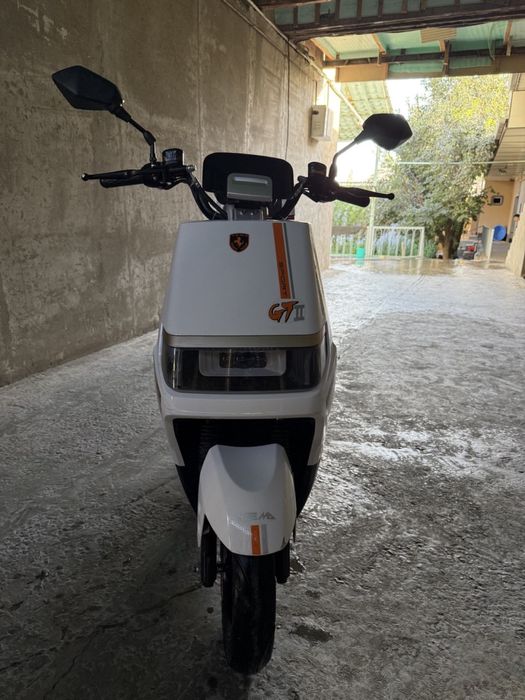 yema GT 2 elektro skuter sotiladi srochniy maximal tezligi 65