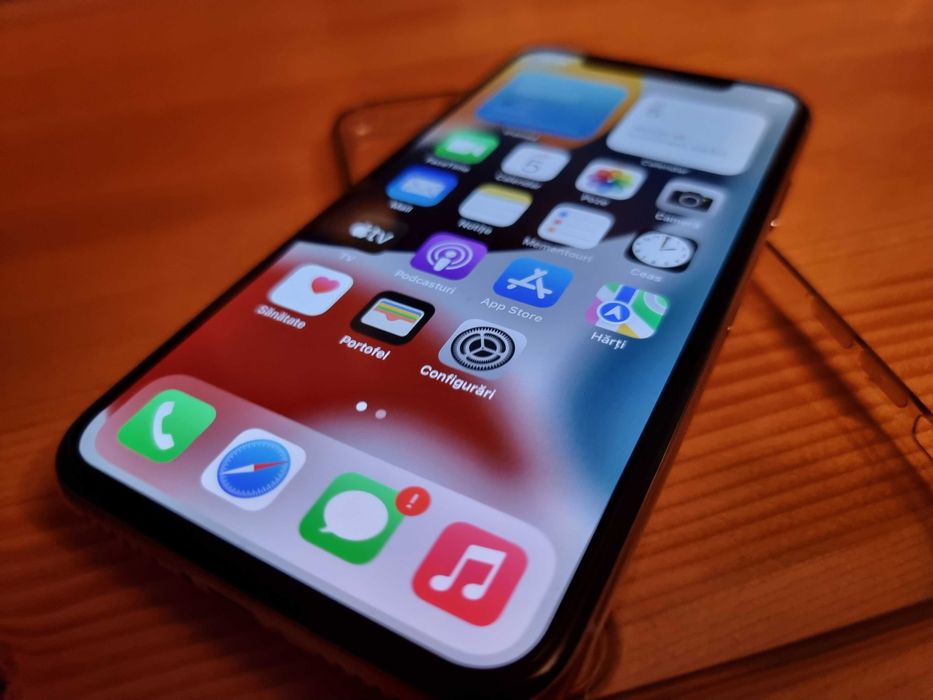 iPhone X telefon 256GB pe iOS 16.7.5