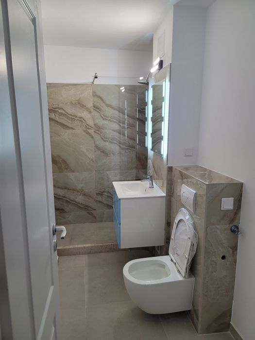 Vand apartament 2 camere