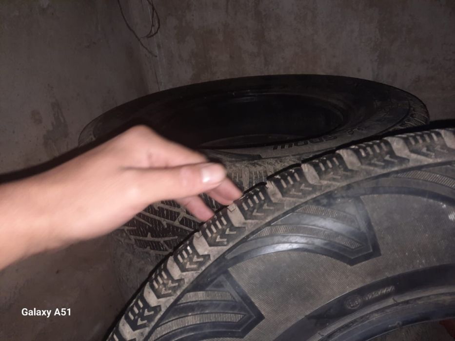 Зимные шины с шипами