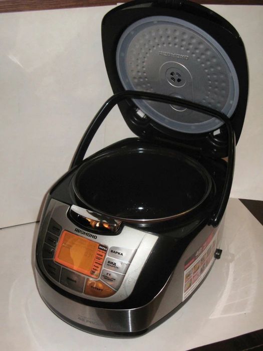 Мультиварка Redmond