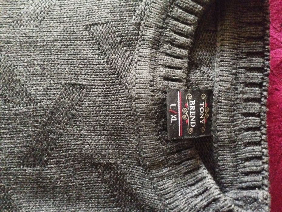 Свитер новый для мужчин