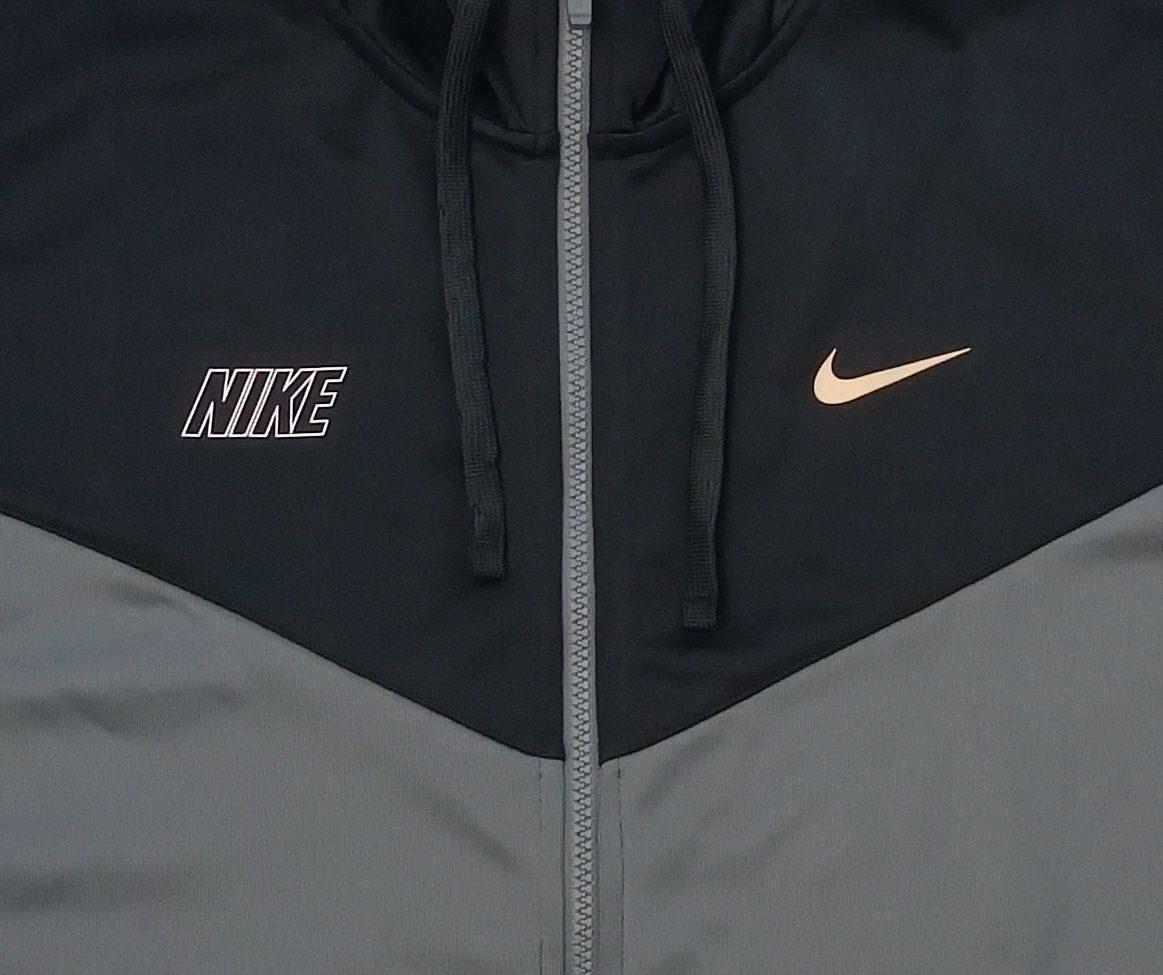 Nike Sportswear Repeat Hoodie оригинално горнище XL Найк спорт суичър