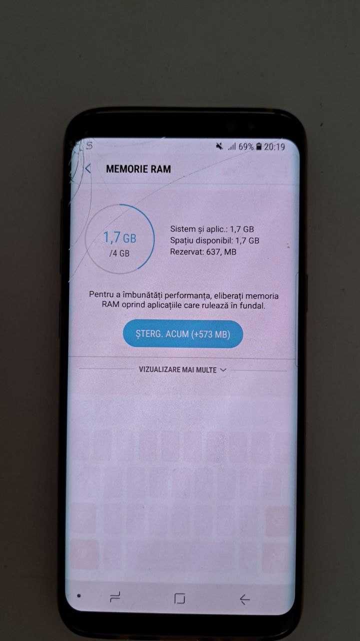 Samsung S8 - display crapat in colt