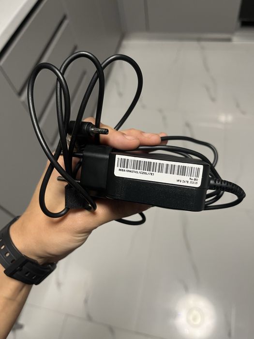 Incarcator original Lenovo 65W potrivit majoritatea modelelor