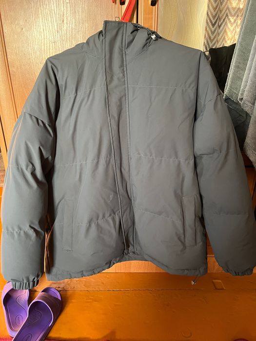 Зимняя куртка носили пол зимы