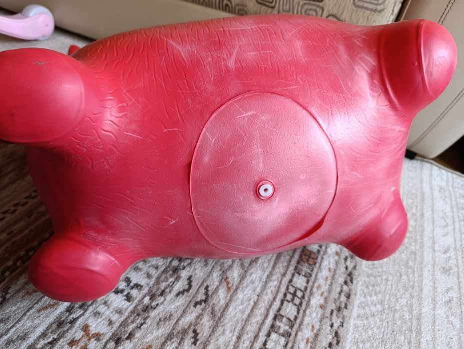 Animalut gonflabil de sarit , din cauciuc , Rosu