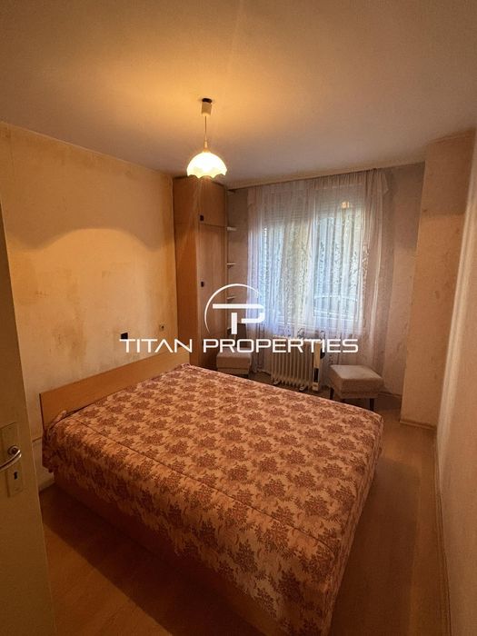 Дава се под наем Тристаен апартамент в Бургас, Център - 76 кв.м за 357 € - Снимка #1