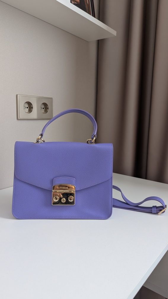 Продам сумку Furla