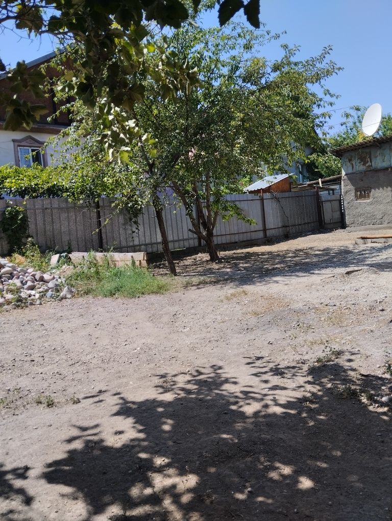 Продам участок в городе