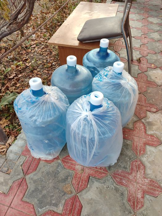 Продам баклажки для питьевой воды 19 л