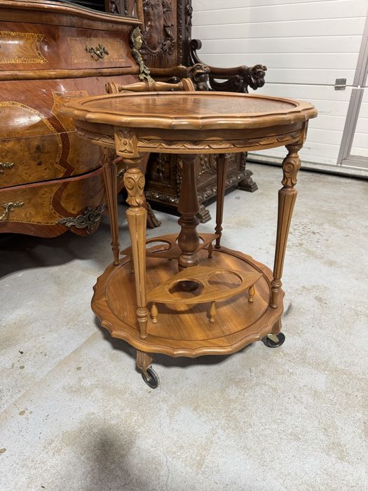 Gheridon rotund din lemn masiv