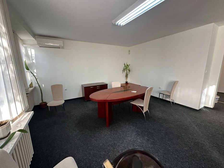 Дава се под наем Тристаен апартамент в София, Иван Вазов - 101 кв.м за 840 € - Снимка #2